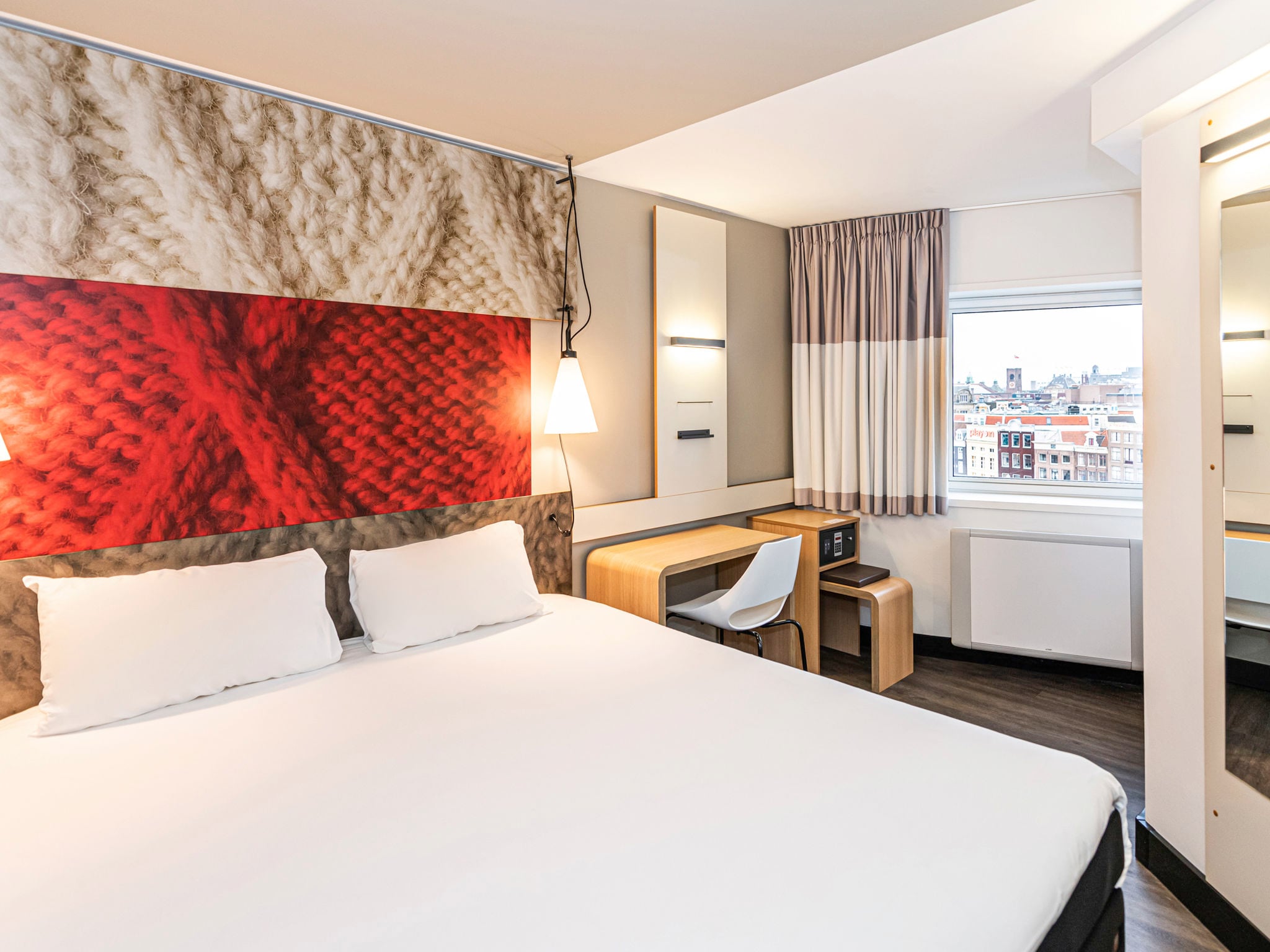 IBIS Amsterdam Centre